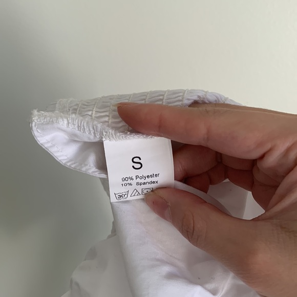 Zaful Longsleeve Cropped top front bow design in white - Picture 3 of 3